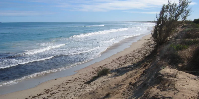 西澳大利亚州 Geraldton Sunset Beach 的沙滩和海岸线
